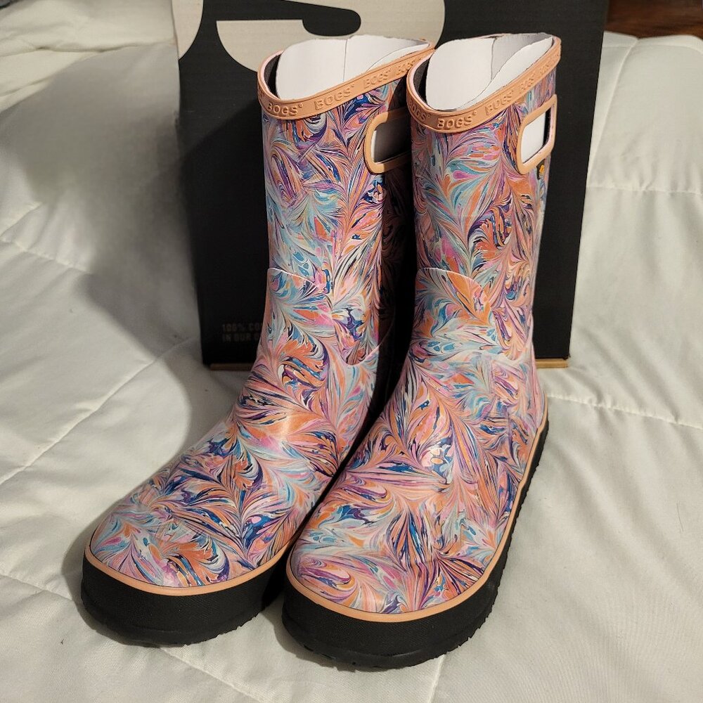BOGS rain boots. Kids size 6